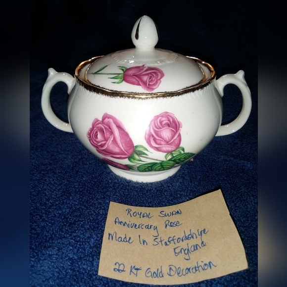 Bone china - Picture 1 of 2